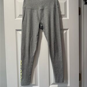 Beyond Yoga x Peloton Gray Leggings with Yellow Detail   Size Small